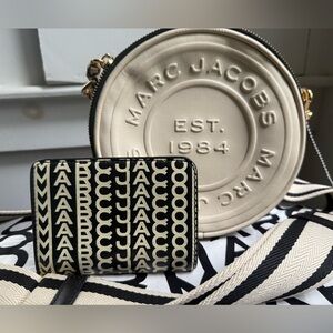 Marc Jacobs Matching Bag & Wallet Set – Cream & Black